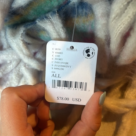 New with tags Free People Blanket - Picture 4 of 4